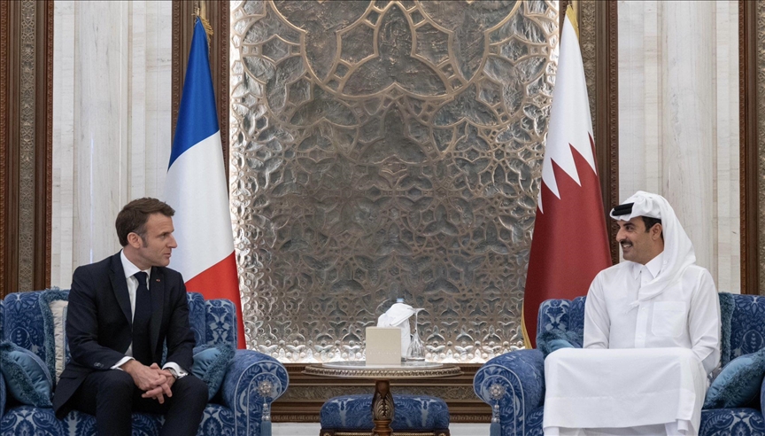 Emmanuel Macron et l’Émir du Qatar : Entretien sur la Coopération Franco-Qatarienne
