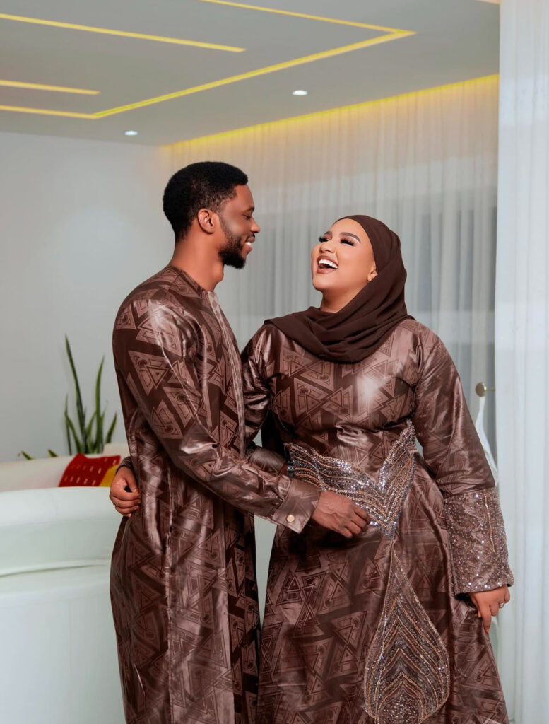 Faynara rayonne lors de sa première Tabaski en mariée heureuse