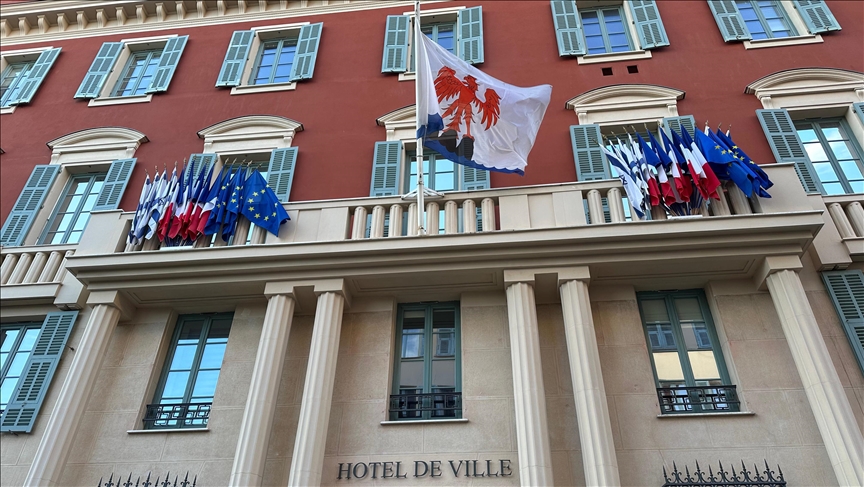 France : Le maire de Nice résiste aux demandes de retrait du drapeau israélien
