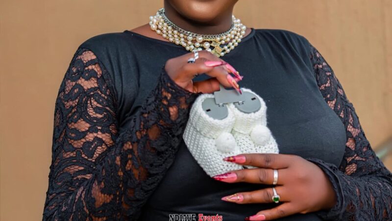 Sabel Dieng: La chanteuse partage une photo touchante de sa grossesse