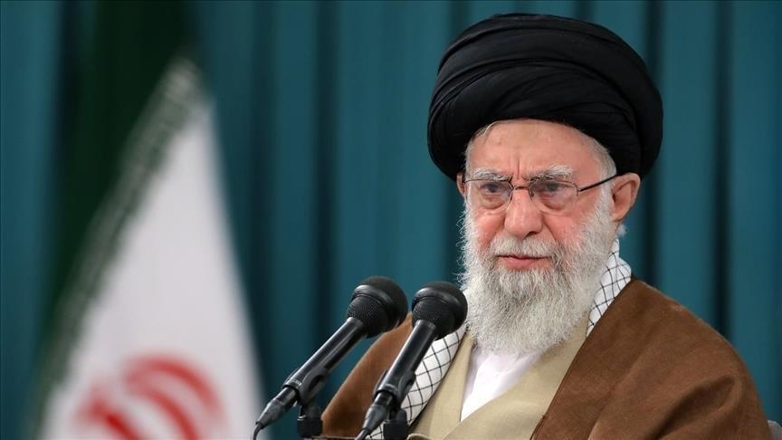 Iran : Khamenei défie les États-Unis sur l’enrichissement d’uranium