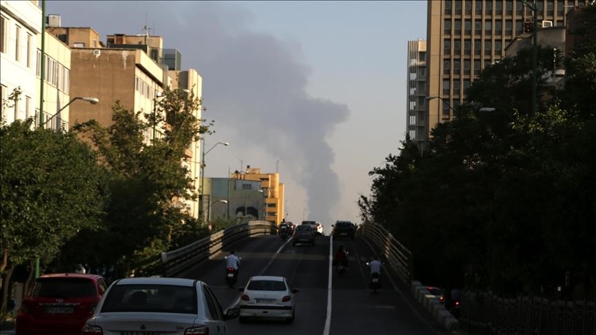 Israël frappe l’est de Téhéran après un ordre d’évacuation