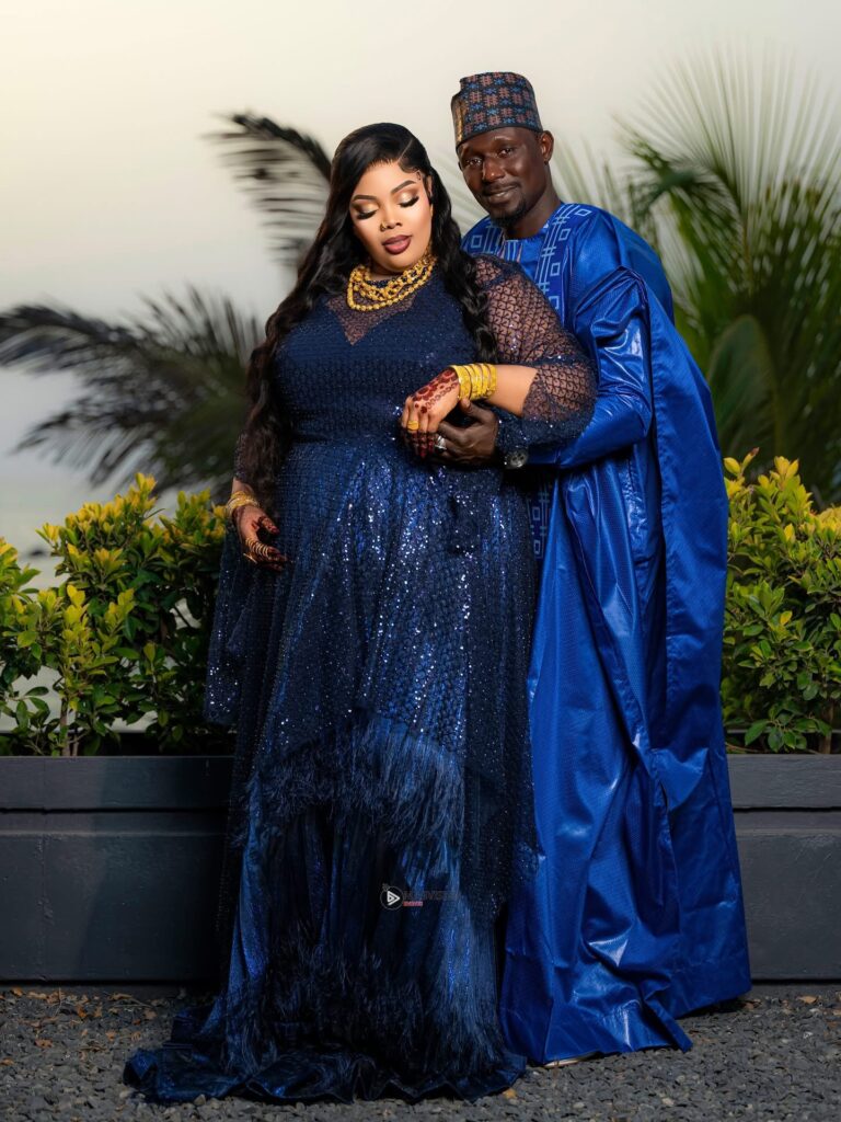 Le couple Diodio Glow Skin attire l