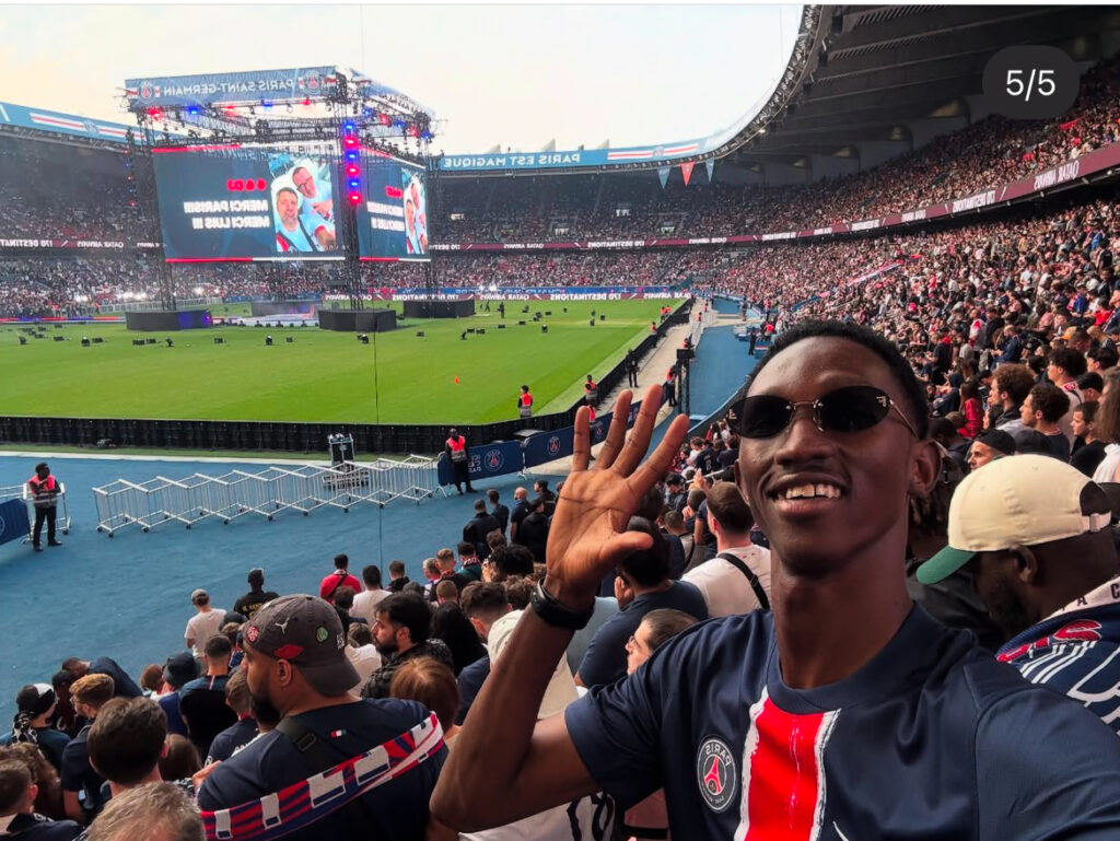 Malaw Pikine présent pour la victoire du PSG au Parc des Princes