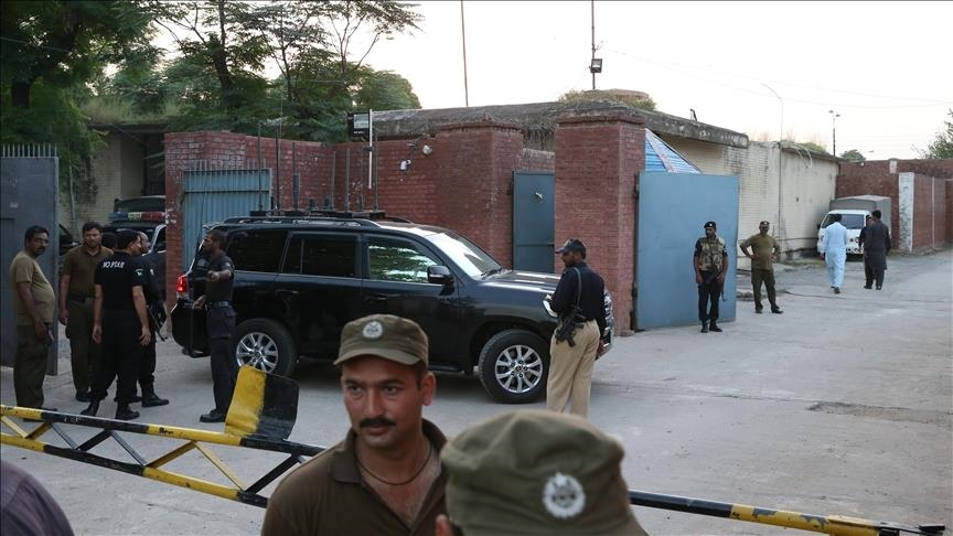 Pakistan : Évasion de 200 prisonniers à Karachi après un séisme