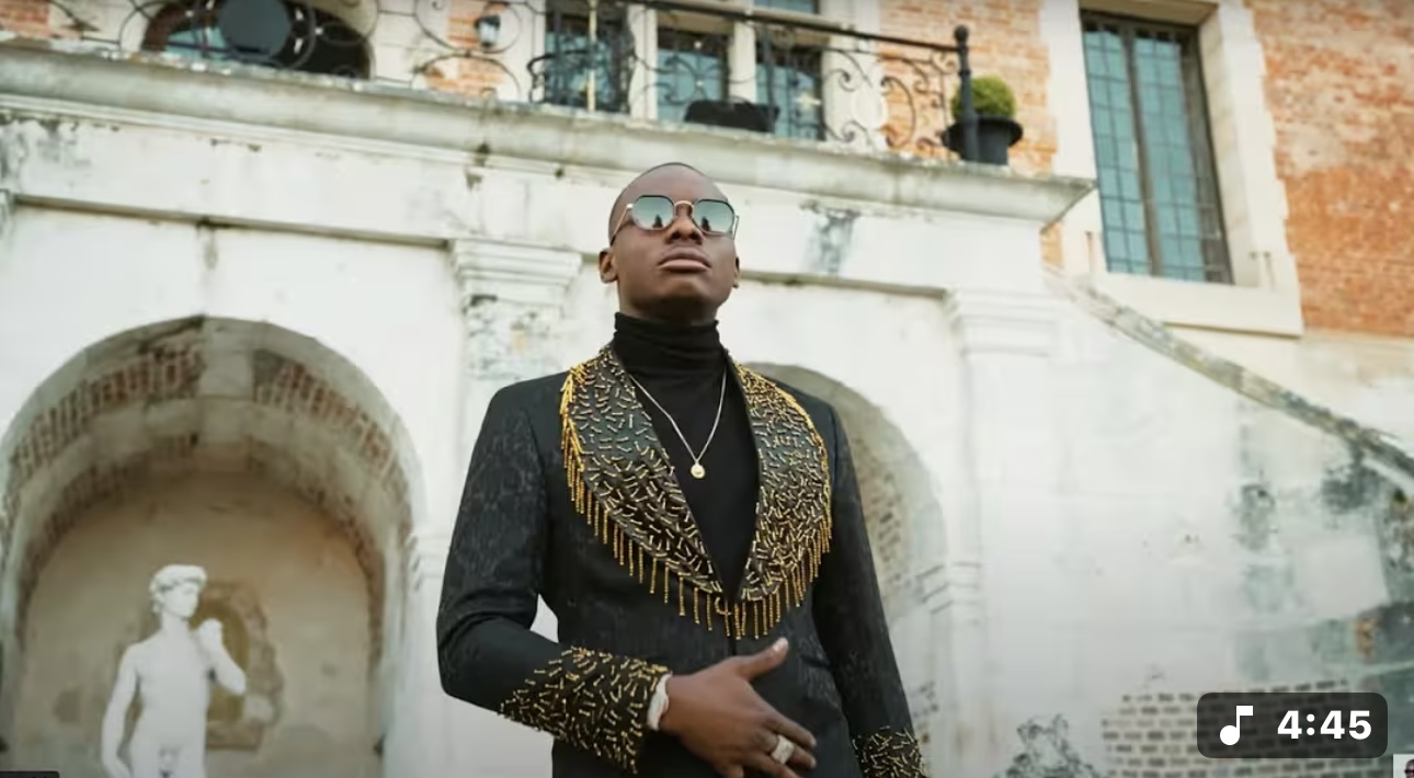 Sidiki Diabaté charme avec « La femme du boss »