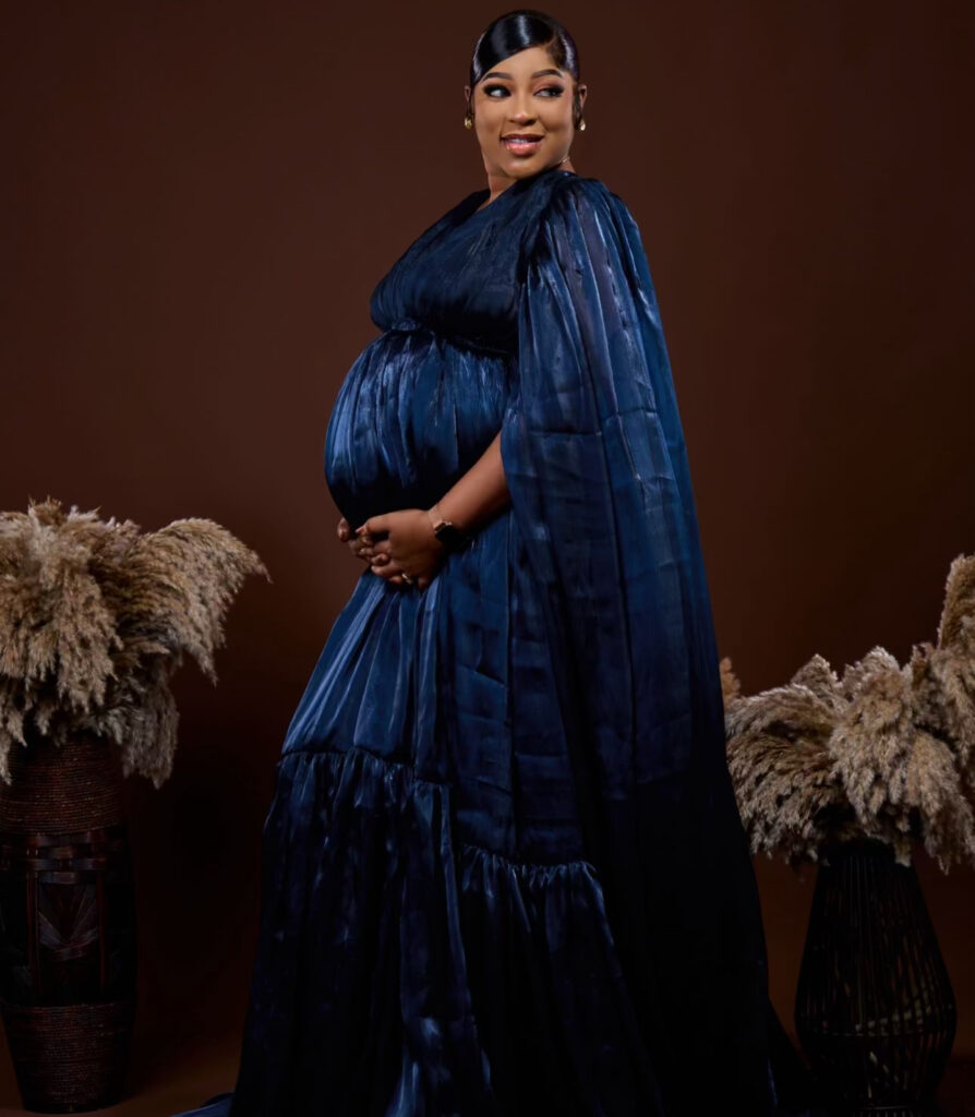 Toutou Astou célèbre l