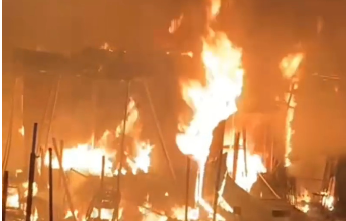 Un incendie ravageur détruit le marché Ocass de Touba