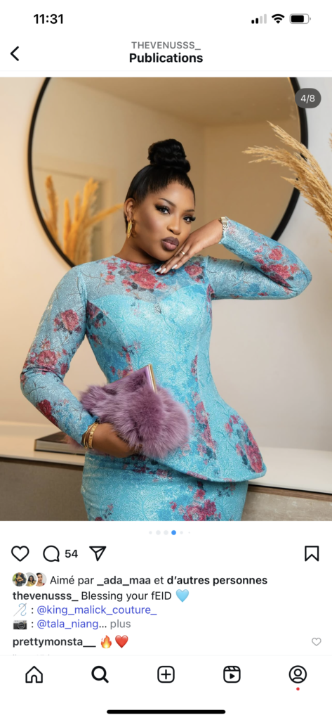 Venus Ndour rayonne en bleu et rouge pour la fête de Tabaski