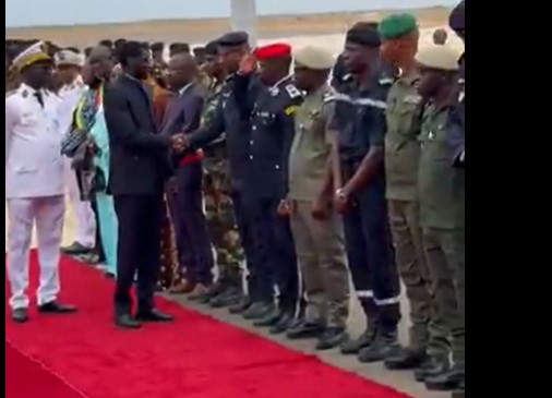 (Vidéo) Visite dans le pôle territoire Nord: Regardez l’arrivée du Président Diomaye Faye à Saint Louis