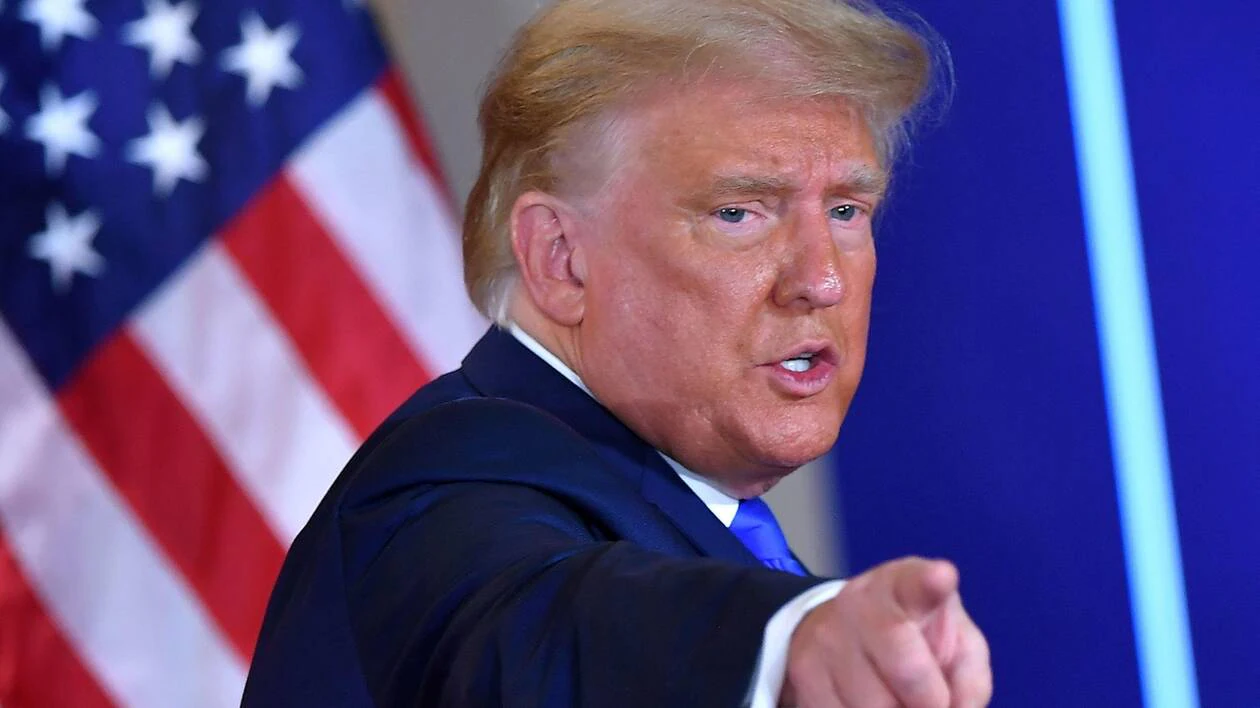Donald Trump menace l’Iran : « Je peux ou non frapper les installations nucléaires iraniennes »