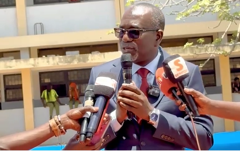 Moustapha Ndieck Sarré au lycée Blaise : “Reprenons le flambeau de la mémoire africaine” (Senego TV)