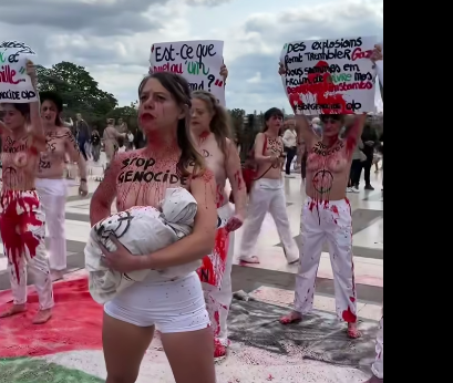 Devant la tour Eiffel, les Femen manifestent seins nus pour dénoncer la situation à Gaza (vidéo)