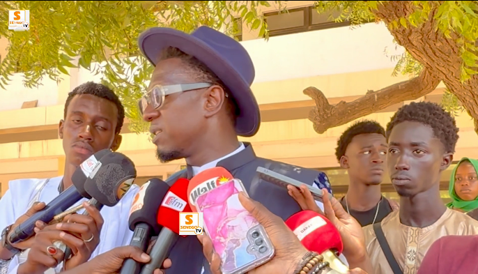 Histoire Afrique Cachée : Simon Kouka réveille les consciences au lycée Blaise Diagne (Senego TV)