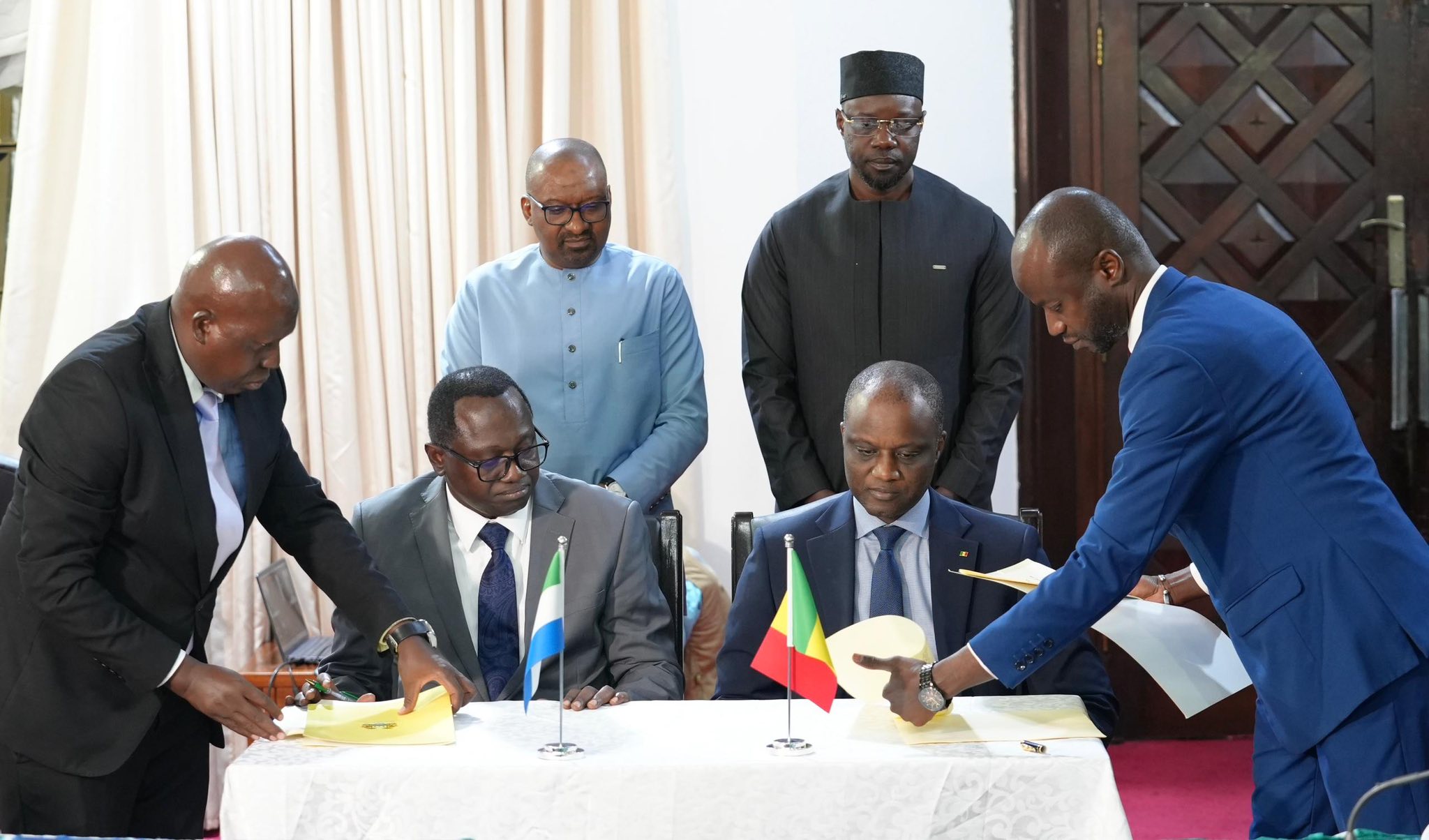Coopération régionale : Ousmane Sonko signe plusieurs accords avec la Sierra Leone