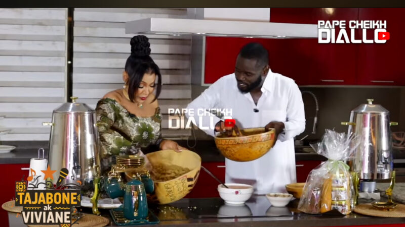 Viviane Chidid partage un thiéré géant avec Pape Cheikh Diallo pour la Tajaboon