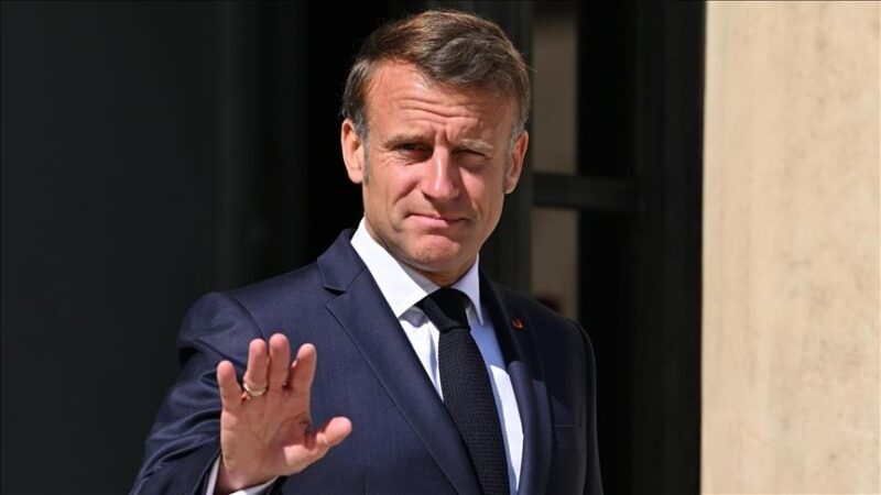 France : Emmanuel Macron annonce de nouvelles sanctions contre l’« entrisme islamiste »