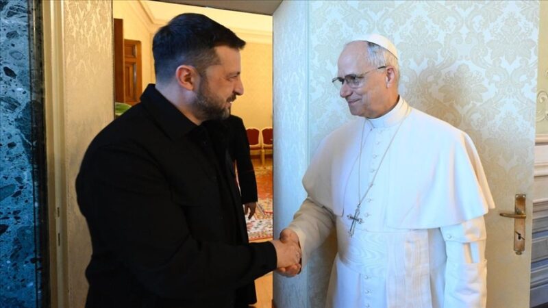 Volodymyr Zelensky au Vatican : le pape Léon XIV pourrait accueillir des pourparlers de paix avec la Russie