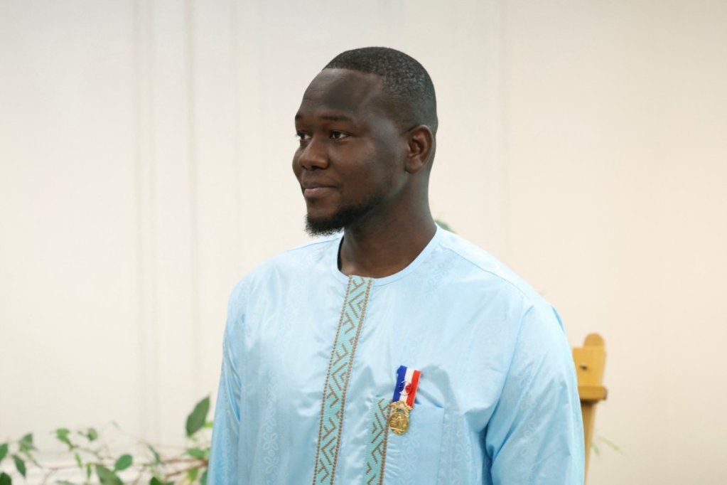 Fousseynou Cissé, le Sénégalais de Paris décoré pour son acte de bravoure dans un incendie
