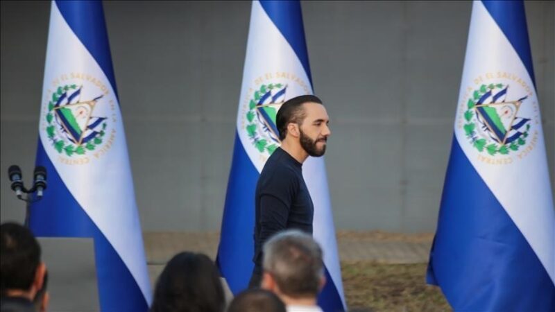 Salvador : L’ONG Cristosal cesse ses activités, dénonçant la répression du gouvernement Bukele