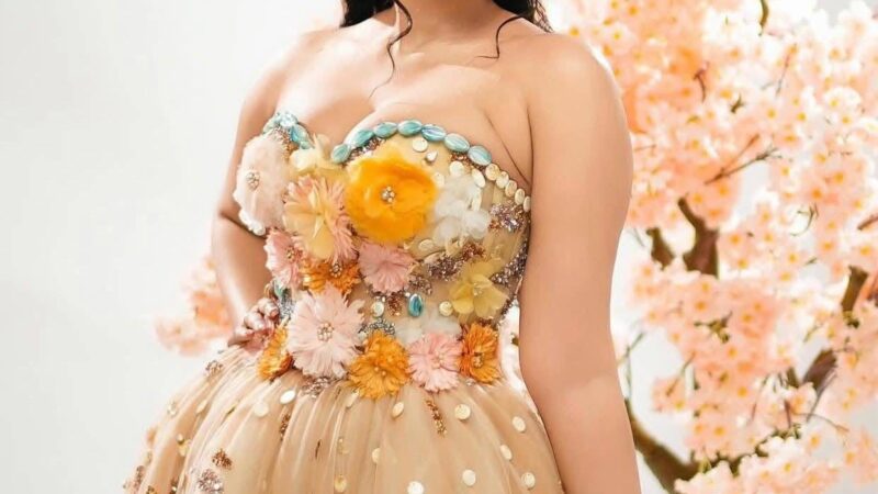 Ndèye Astou Sall, l’ex-Miss Sénégal, rayonne en robe scintillante dans un décor féerique (Photos)