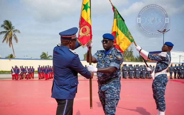 Déploiement en RDC : Les contingents SENFPU de la gendarmerie reçoivent le drapeau national
