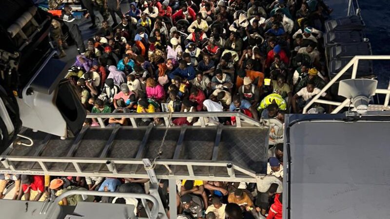 Saint-Louis : Une pirogue transportant 239 migrants secourue par la Marine nationale