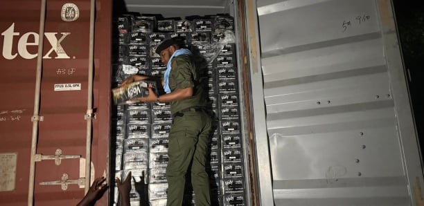 Au Mali, la douane a saisi une cargaison contenant plus de 15 900 unités d'explosifs