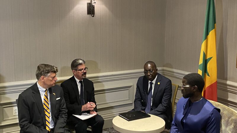 Commerce et sécurité : Le Président Diomaye Faye rencontre le sous-secrétaire d’État américain Christopher Landau