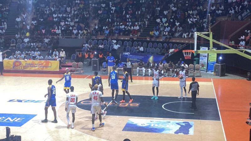 (Vidéo) Basket : L’ASC Ville de Dakar s’impose chez les hommes et les dames en finale de la Coupe du Maire