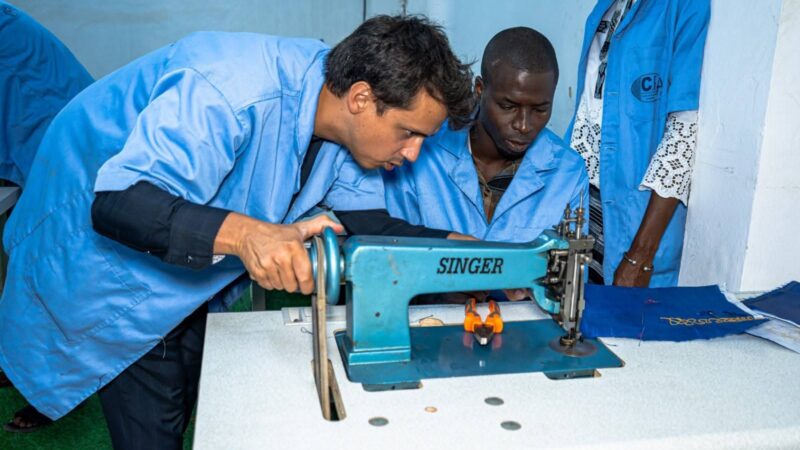 Art textile : Le Sénégal renforce les compétences en broderie avec "Loxo"...