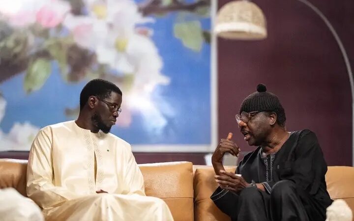 Rappel à Dieu de Sokhna Fatou Kiné Sy : Le Président Diomaye chez Serigne Moustapha Sy ...