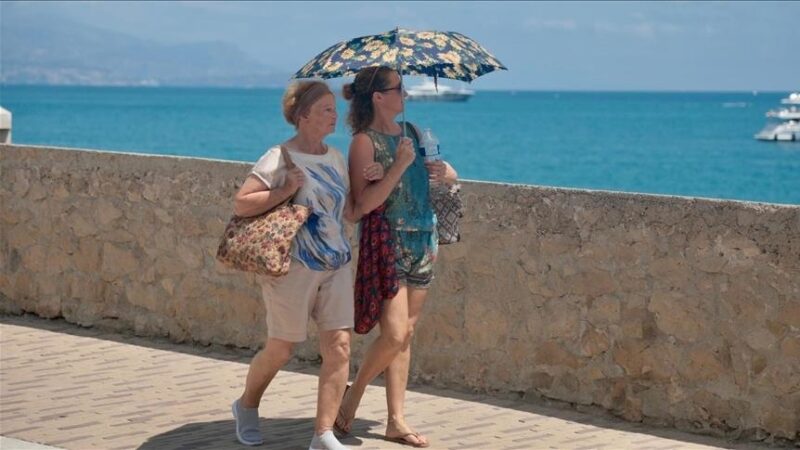 Canicule en France : 14 départements en vigilance rouge, des records de températures battus dans le Sud-Ouest
