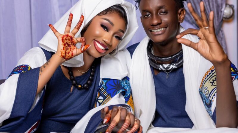 Magal de Touba : Fallu et Bebei Binta célèbrent la tradition en habits Baye Fall et Yaye Fall