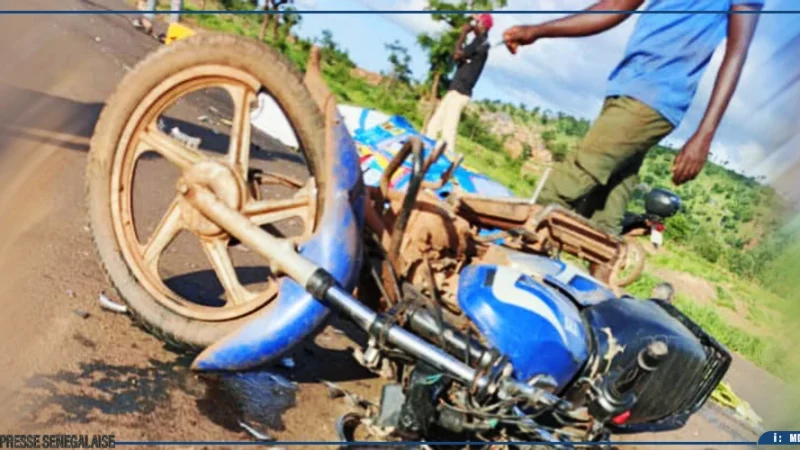 Louga : Deux jeunes décèdent dans une collision moto-bus après le Magal de Touba