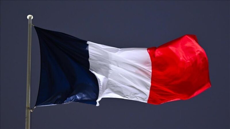 France : 7 militants jugés pour avoir habillé la statue de la place de la République d&rsquo;une chasuble aux couleurs de la Palestine