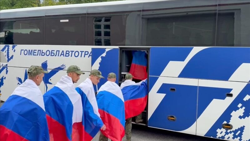 Échange de 146 prisonniers entre la Russie et l’Ukraine grâce à la médiation des Émirats arabes unis