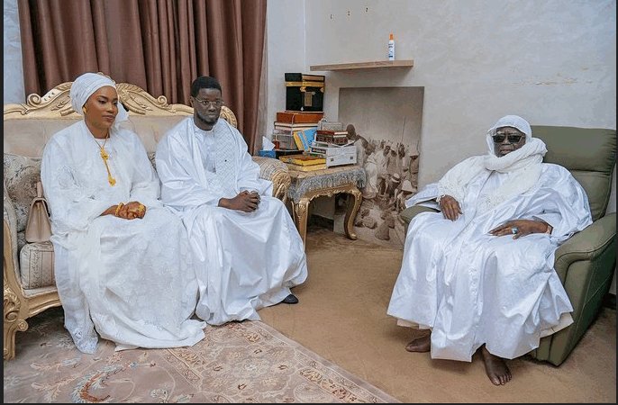 Magal de Touba : La Première Dame Absa Faye salue la communauté mouride
