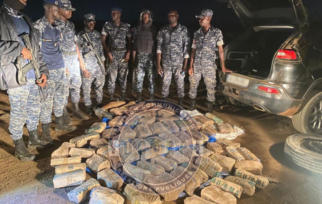 Patrouille nocturne à Kafountine : Comment les gendarmes de Kafountine ont intercepté 153 kg de chanvre indien