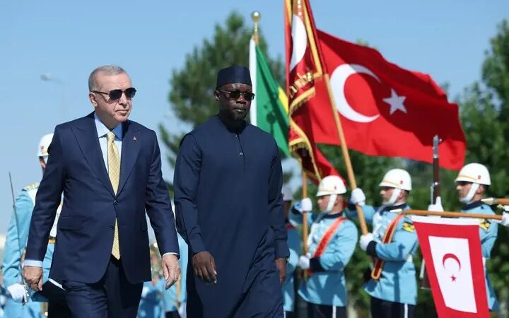 Visite d’Ousmane Sonko à Ankara : Des accords signés dans les domaines...