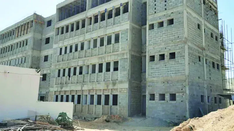 Guédiawaye: un maçon meurt en chutant du troisième étage, son patron arrêté