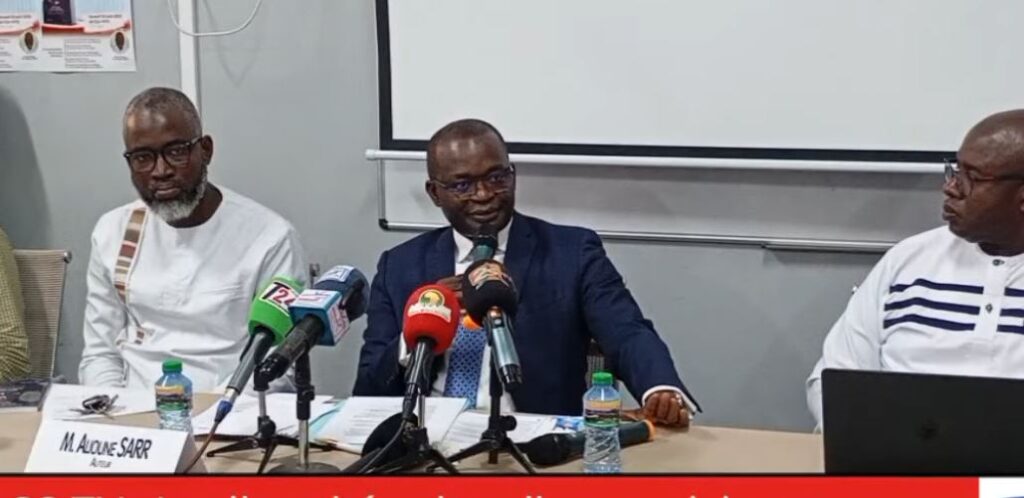 Saint-Louis : l’ancien ministre Aliou Sarr présente son livre