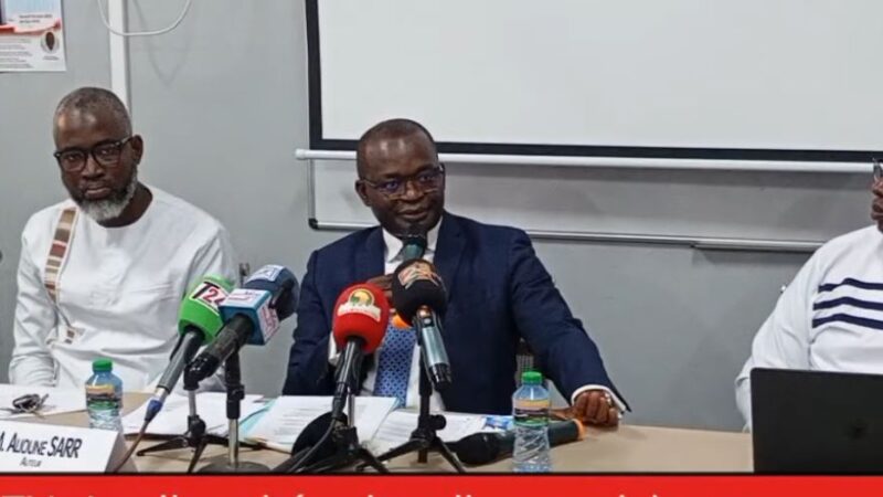 Saint-Louis : l’ancien ministre Aliou Sarr présente son livre(vidéo)