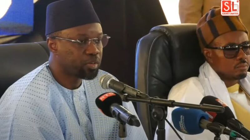 Journée scientifique à l’Université Cheikh Ahmadoul Khadim de Touba : discours de Sonko devant Serigne Bass (vidéo)