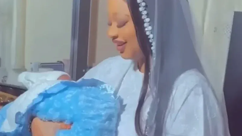 Fanta Seydi rayonnante au baptême de son bébé