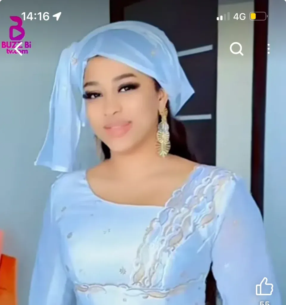 Aïcha Rassoul, radieuse en blanc à l'approche du Gamou de Tivaouane (Vidéo)