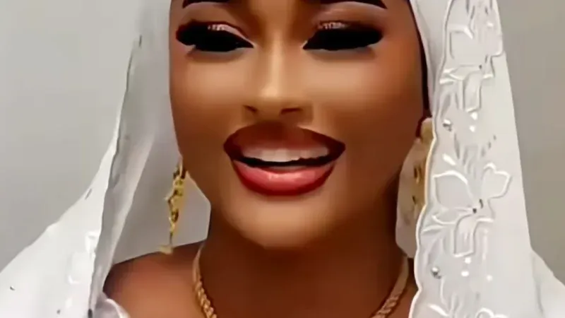 Aïcha Rassoul rayonnante au Gamou de Tivaouane