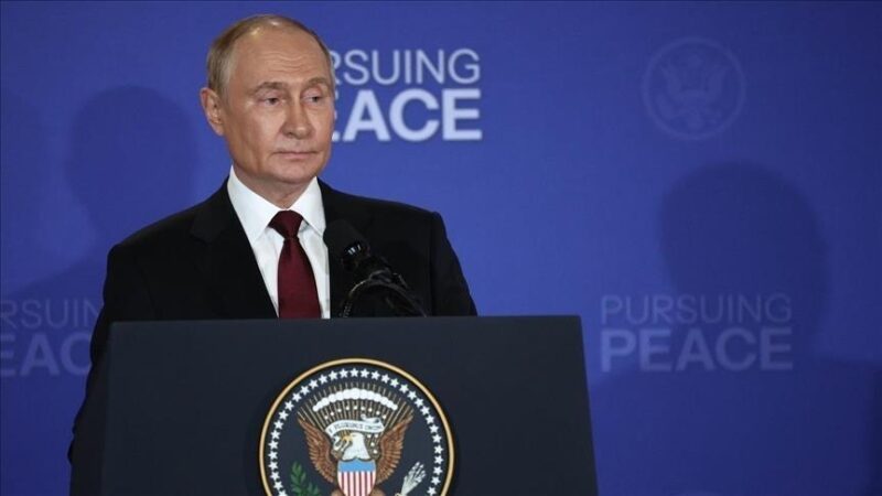 Russie : Vladimir Poutine prêt à rencontrer Zelensky à Moscou, selon Anadolu