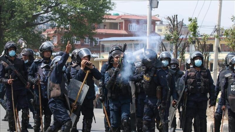 Népal : Couvre-feu après de nouvelles manifestations et une démission ministérielle