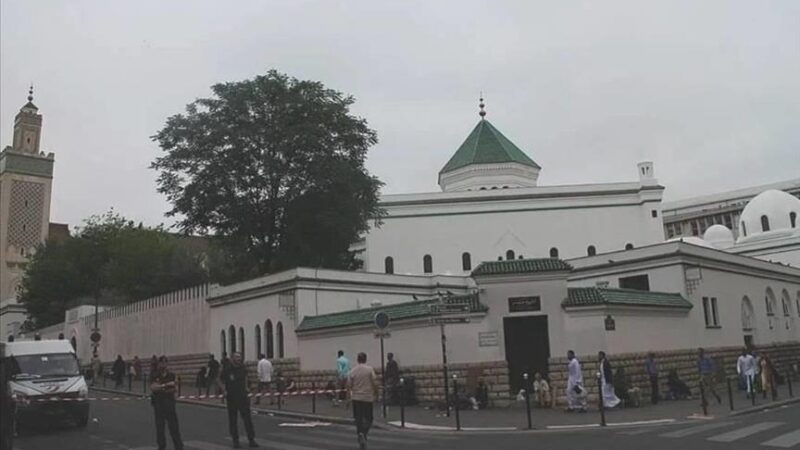 France : La Grande Mosquée de Paris saisit l&rsquo;Arcom après des propos sur la langue arabe qualifiée d&rsquo;« islamiste » sur BFMTV